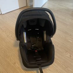 Evenflo Car seat With Base