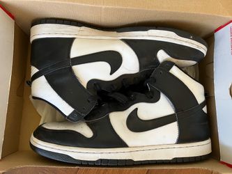 Men’s Nike Panda Dunks size 13