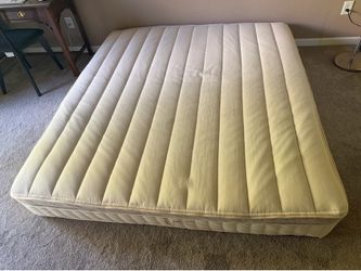 Like New Helix Birch Luxe Natural Latex Hybrid California King Mattress