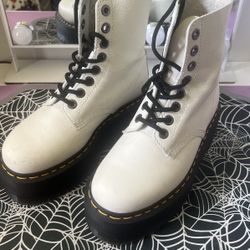 Dr Martens Boots 