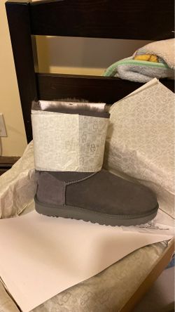 UGG BAILEY BOW II WOMENS SIZE 8