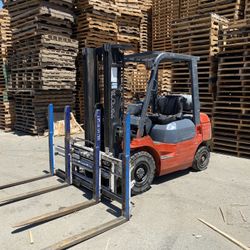 Toyota Forklift 