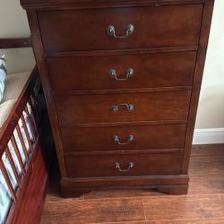 Chest of Drawers – Great Condition