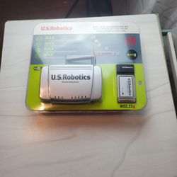 U.S. Robotics wireless MAXG router and pc card