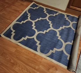 SAFAVIEH Courtyard Estelle Geometric Indoor/Outdoor Runner Rug, Blue/Beige