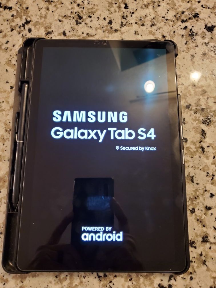 Verizon 64GB Tab S4 with case