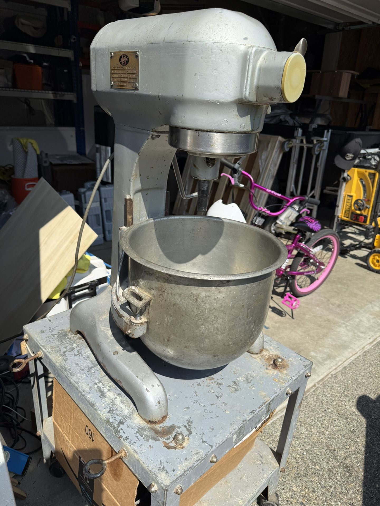 Hobart mixer A-200 with table and attachments