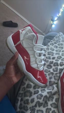 Jordan 11 cherry