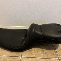 Harley Davidson Dyna OEM One Piece Seat