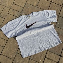 Vintage Nike center swoosh tshirt
