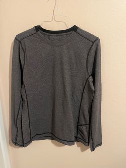 LULULEMON Gray Long Sleeve Athletic Shirt