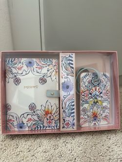 Anthropologie• Passport and Luggage Tag Set