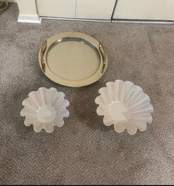 3 pieces set of large tray with 2 bowls full details in the photo gallery pickup Gaithersburg md20877