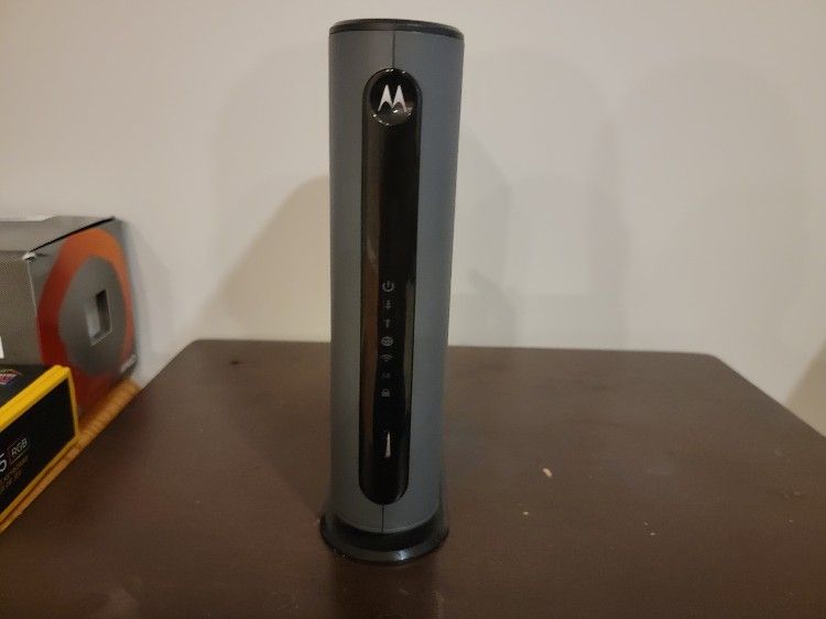 Motorola MG7550