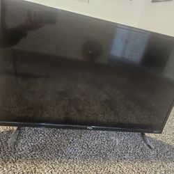 32" LED TV TCL WITH ROKU