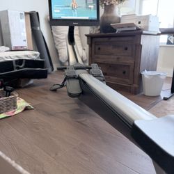 Hydrow Rower – Excellent Condition – Works Perfectly