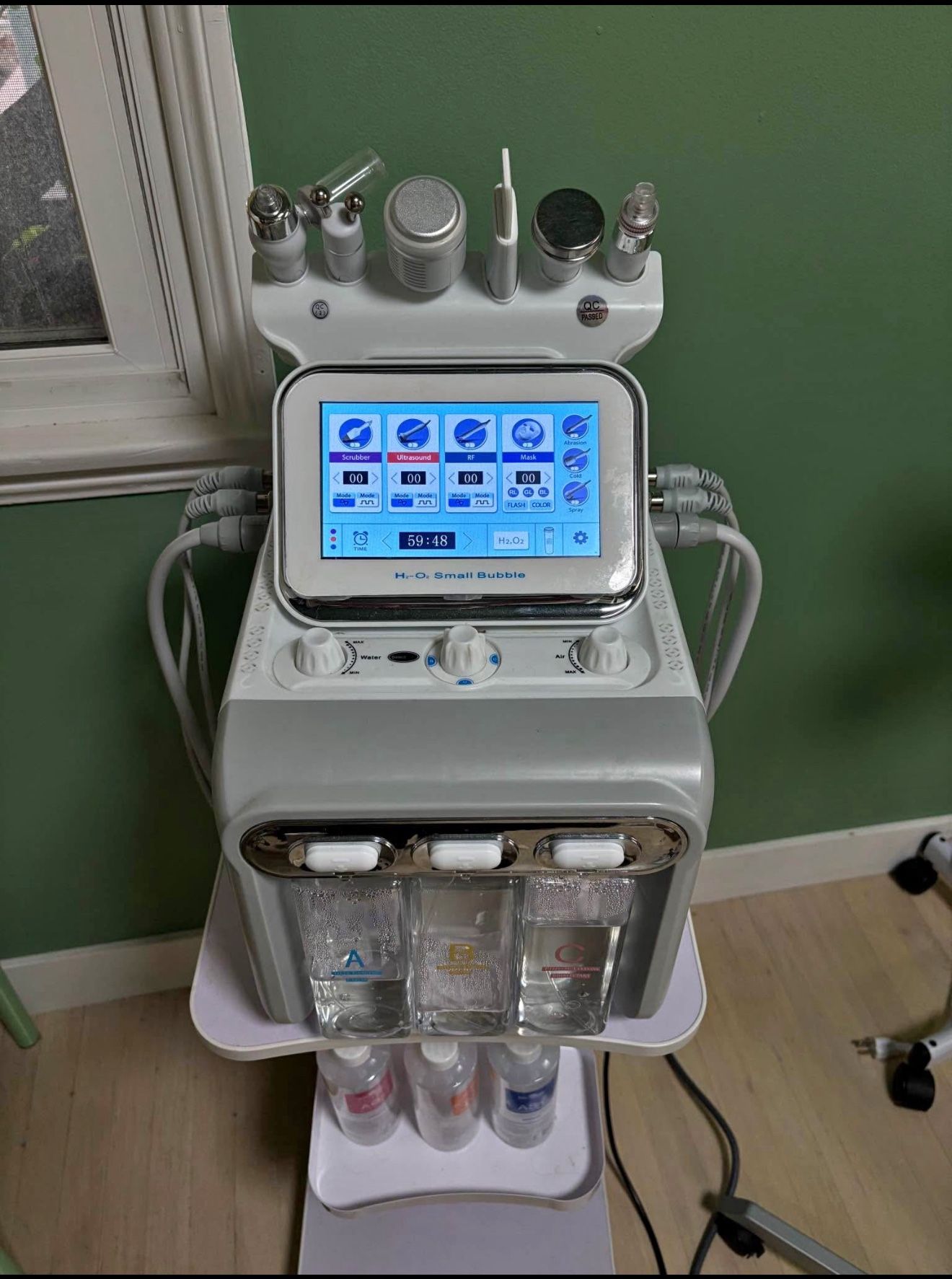 Hydra facial Machine with Cleaning SA water