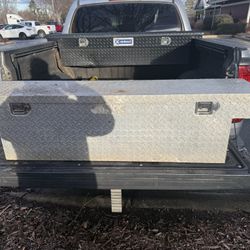 Tool Box For Small Truck (Tacoma, Etc.) With Key Locked 