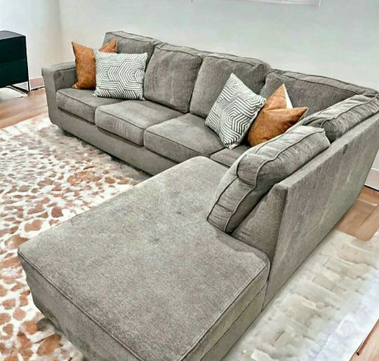 New Ashley 2 Pc Sectional, Couch, Sofa Loveseat  , Home Decor