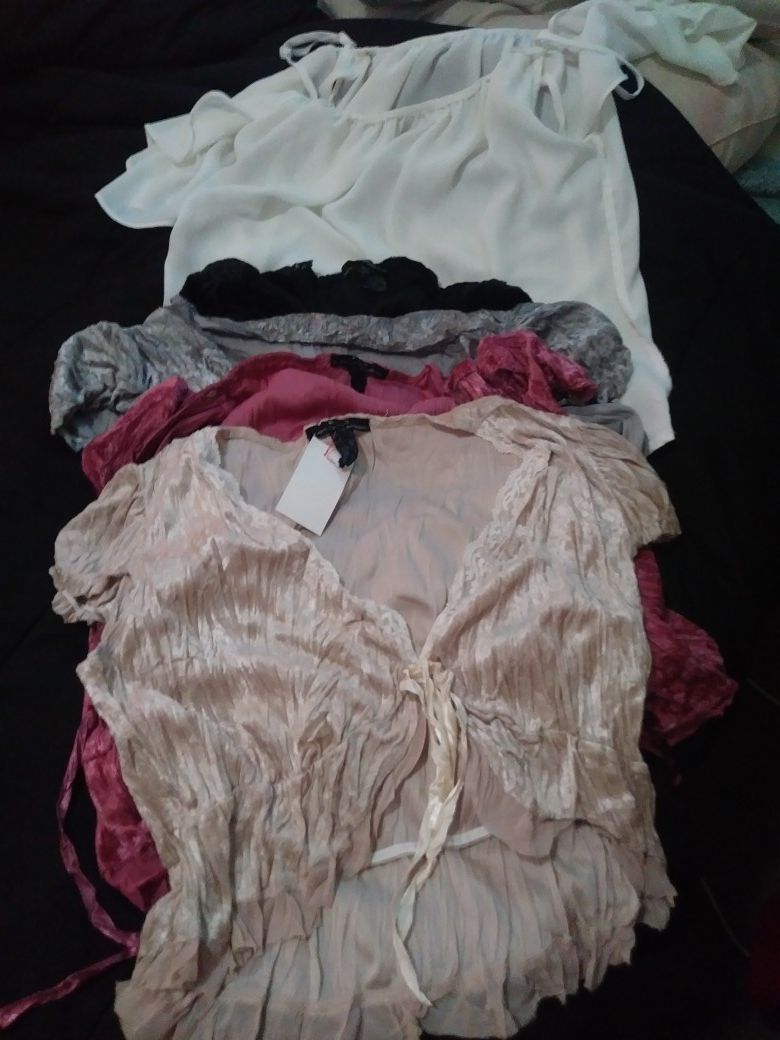 Womens clothes medium and large