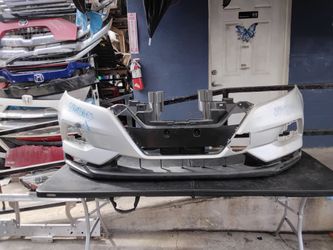 Nissan rogue 2020-2022 front bumper oem