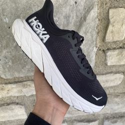HOKA Arahi 7— Size 8 Men’s —-$40 FIRM