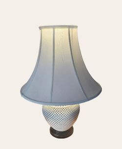 Reticulated Chinoiserie Blanc De Chine Table Lamp Openwork Ceramic Lamp Chinese Porcelain Pierced Dimond Cutout Ceramic Table Lamp