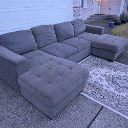 U Shape Sectional With Pull Out Delivery Available 🚚