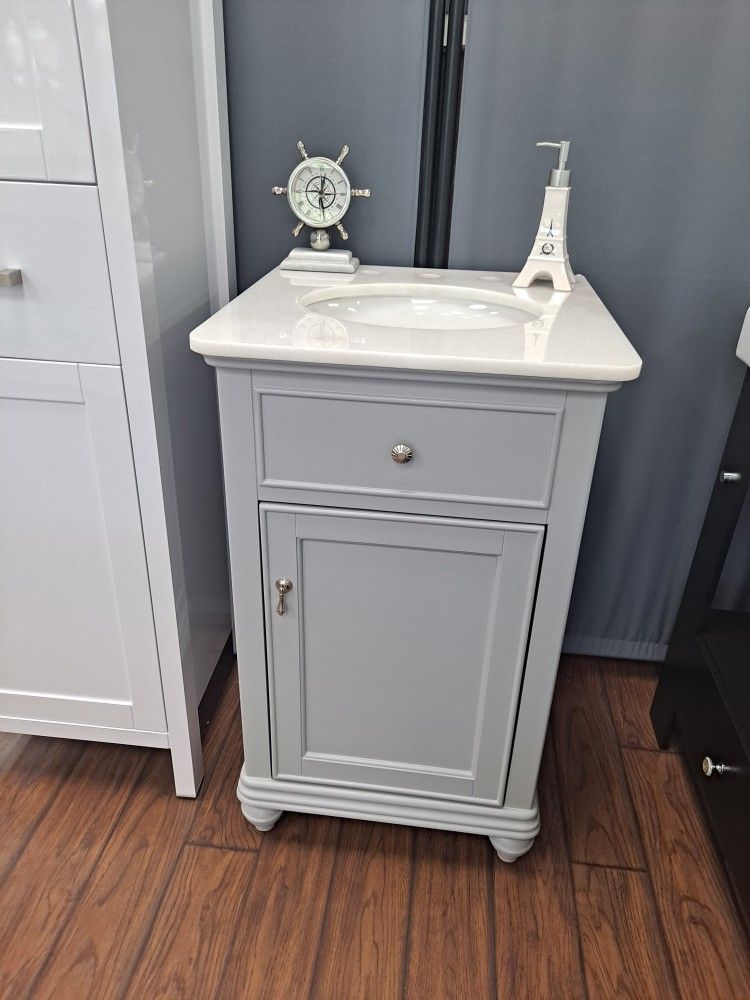 21" Bathroom Vanity CORAL SPRINGS for Sale in Pompano Beach, FL OfferUp
