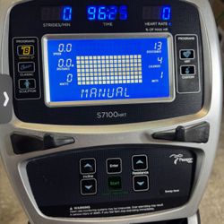Visión Fitness Elliptical S7100HRT