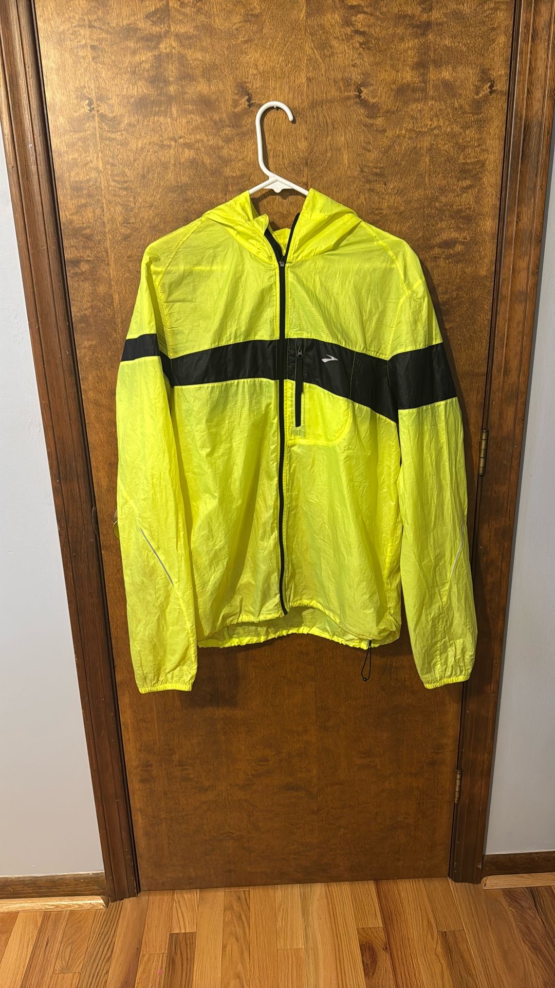 Brooks Windbreaker Reflective Running Layer Mens Green Full Zip Size Large