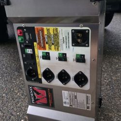 Phoenix Firebird Compact 20 Electric Heat Drying System ( Heater ).
Used in the Construction, Restoration / Mitigation and Drywall Industries, and...
