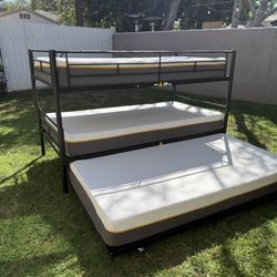 Metal Bunk Bed With Trundle And 3 Twin Size Mattress