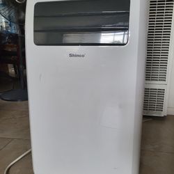 SHINCO PORTABLE AIR CONDITIONER GREAT CONDITION