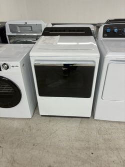 $749 Whirlpool White Electric Dryer