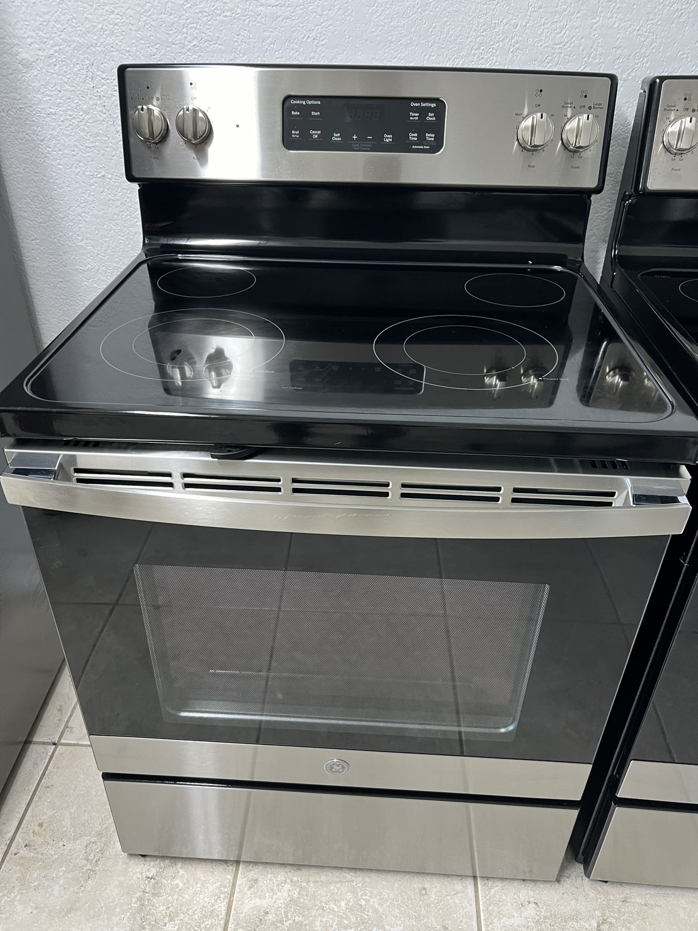 Ge Stove, Dishwasher And Microwave Brand New 