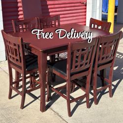 Dining Set Table and 4 Chairs Counter Hight See photos and details