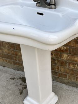 Toilet And Pedestal Sink
