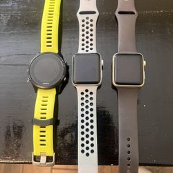 Apple Watch- Garmin Forerunner 935