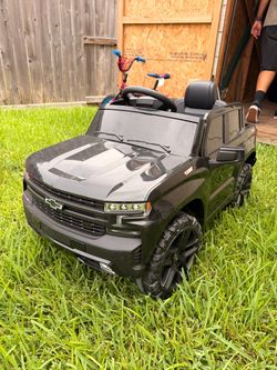 12V Battery Powered Licensed Chevrolet Silverado Truck