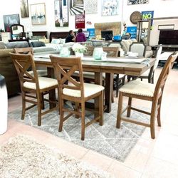 Moriville Grayish Brown Counter Height Set (Dining table and Chairs