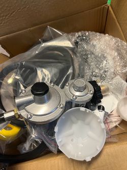 Gas hose regulator for grills, propane tanks