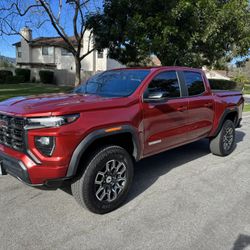 2024 GMC Canyon Only 9k Miles