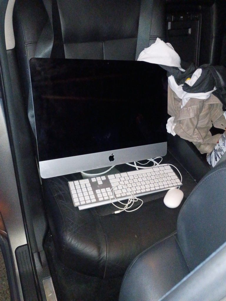 Apple All In One Computer