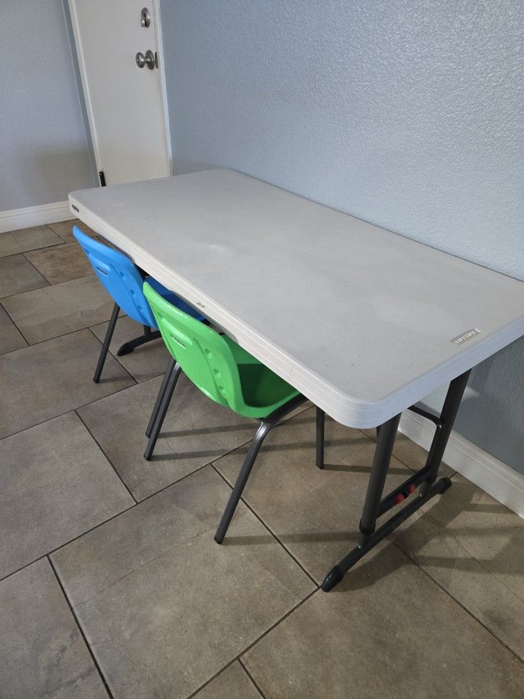 Kids Table And chairs 
