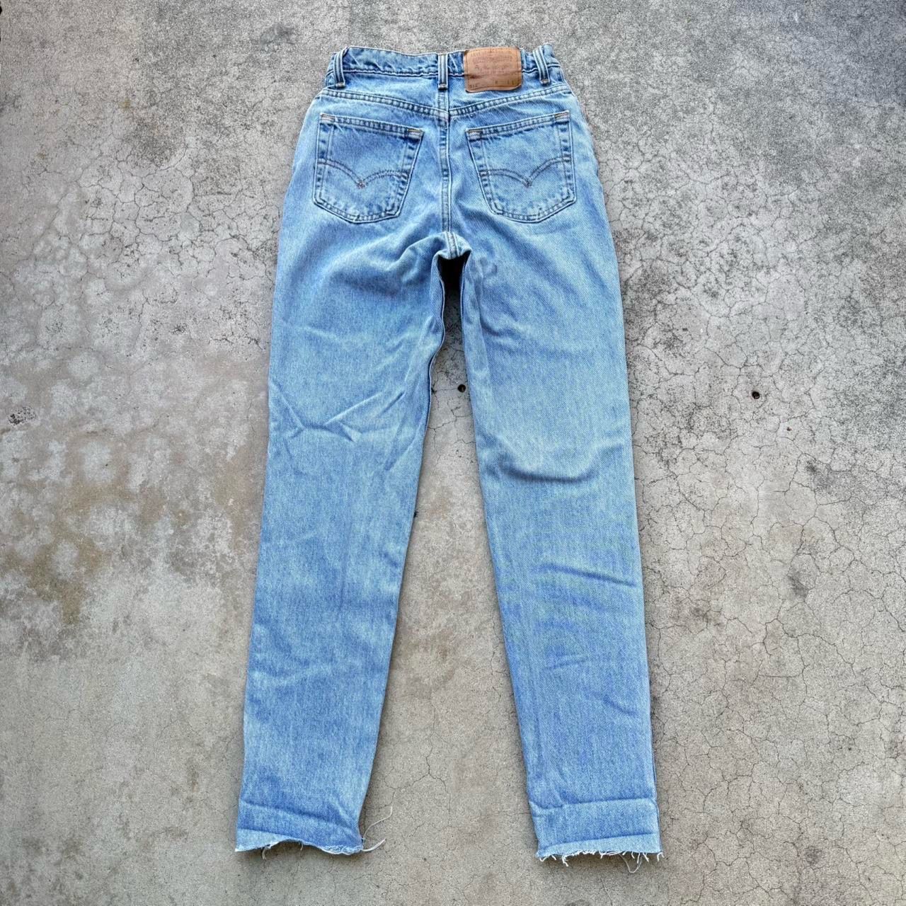 Vintage 99’s Levi’s 512 Slim Fit Tapered Leg Light Blue Wash Jeans