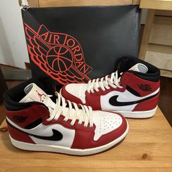 Jordan 1 Chicago 