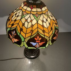 Tiffany style table top lamp. 26” tall.