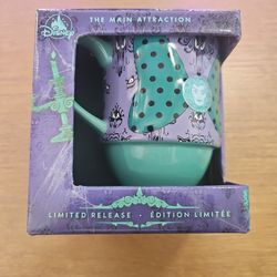 Minnie Mouse: The Main Attraction- The Hunted Mansion- Limited Release