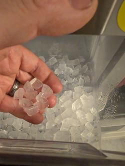 Chewable Ice Maker 
